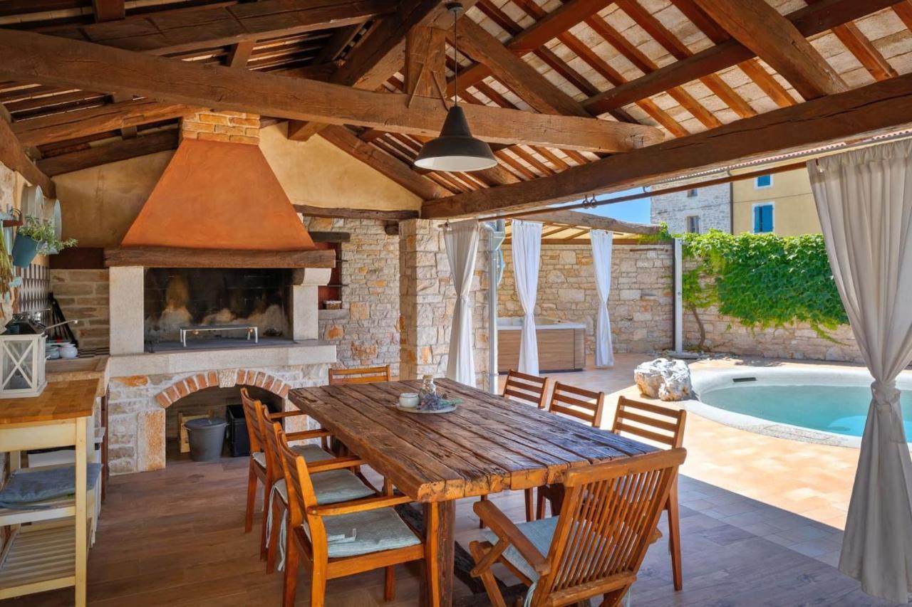 Family Villa Elizabeta With Pool In Umag Cepljani Exterior foto